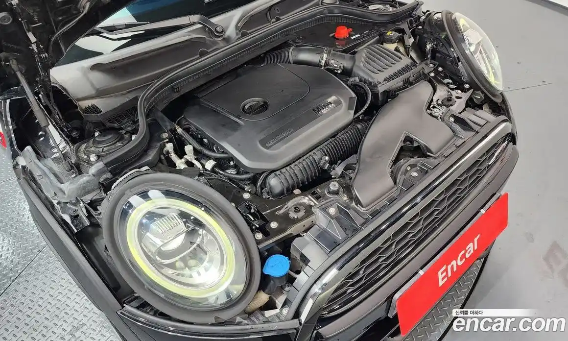 Mini Cooper Convertible 2020 2.0 Автомат в Москве № 198484, фото 1