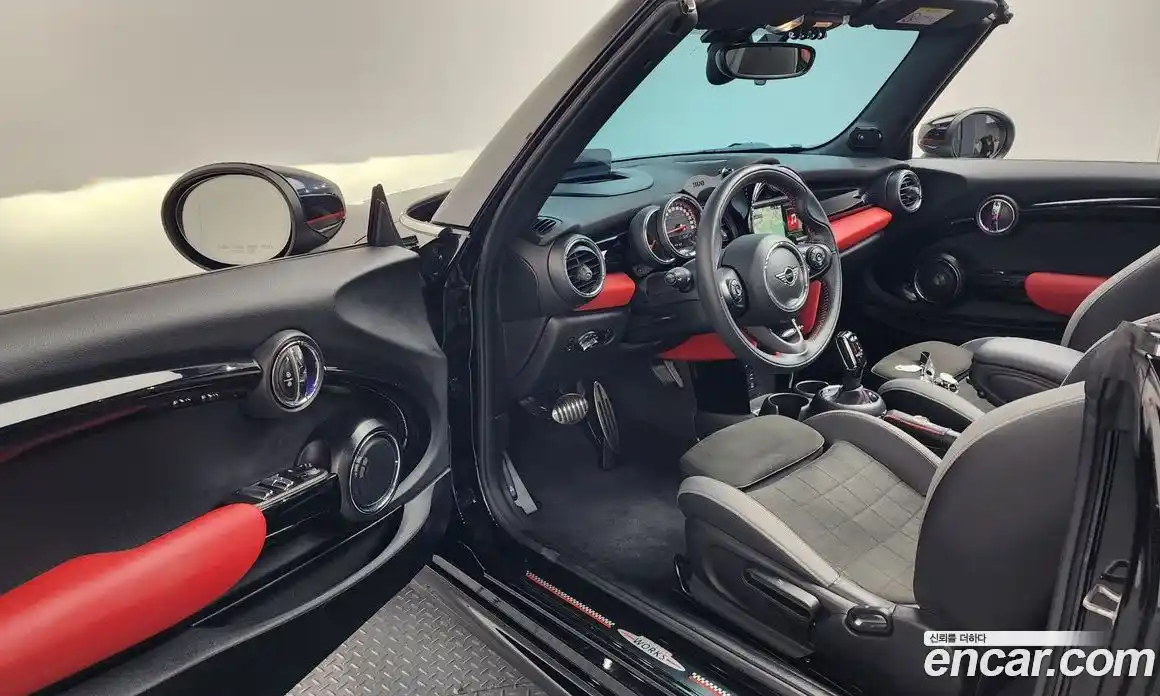 Mini Cooper Convertible 2020 2.0 Автомат в Москве № 198484, фото 9