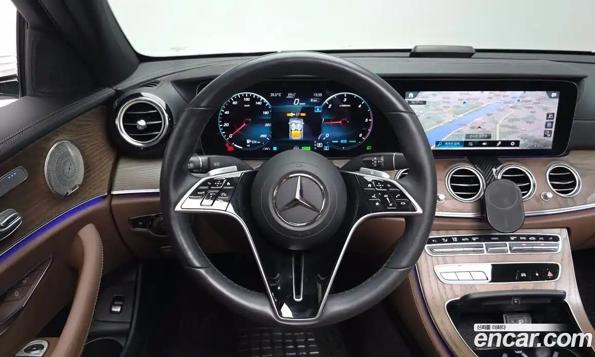 Mercedes-Benz E-Class 2023 2.0 Автомат в Москве № 204850, фото 19