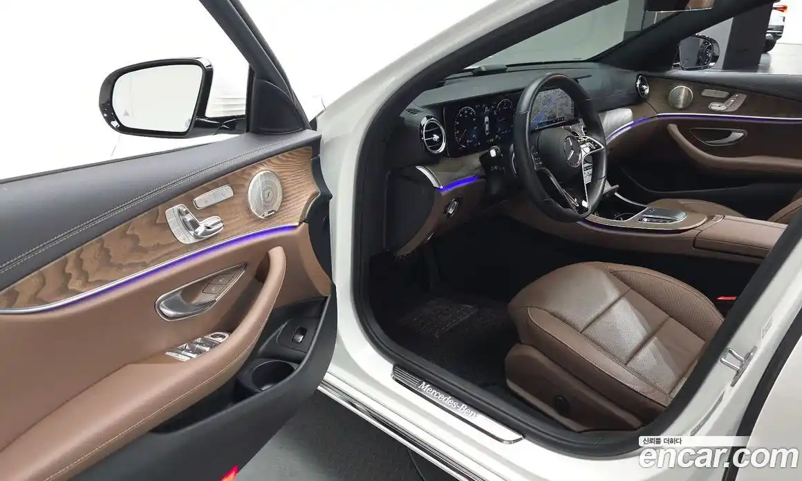 Mercedes-Benz E-Class 2023 2.0 Автомат в Москве № 204850, фото 20