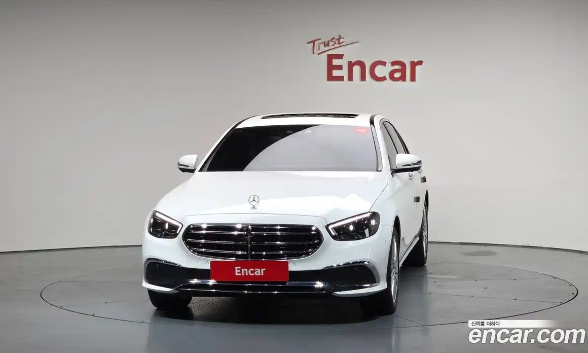 Mercedes-Benz E-Class 2023 2.0 Автомат в Москве № 204850, фото 3