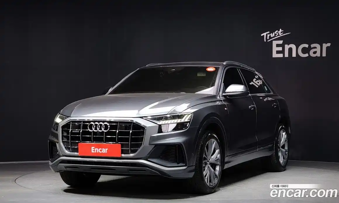 Audi Q8 2020 3.0 Автомат в Москве № 212511, фото 1
