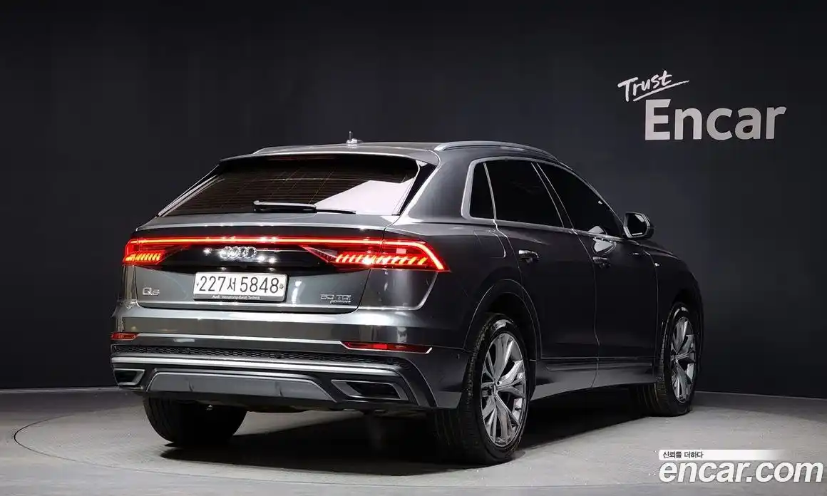 Audi Q8 2020 3.0 Автомат в Москве № 212511, фото 7