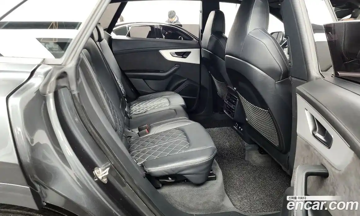 Audi Q8 2020 3.0 Автомат в Москве № 212511, фото 10