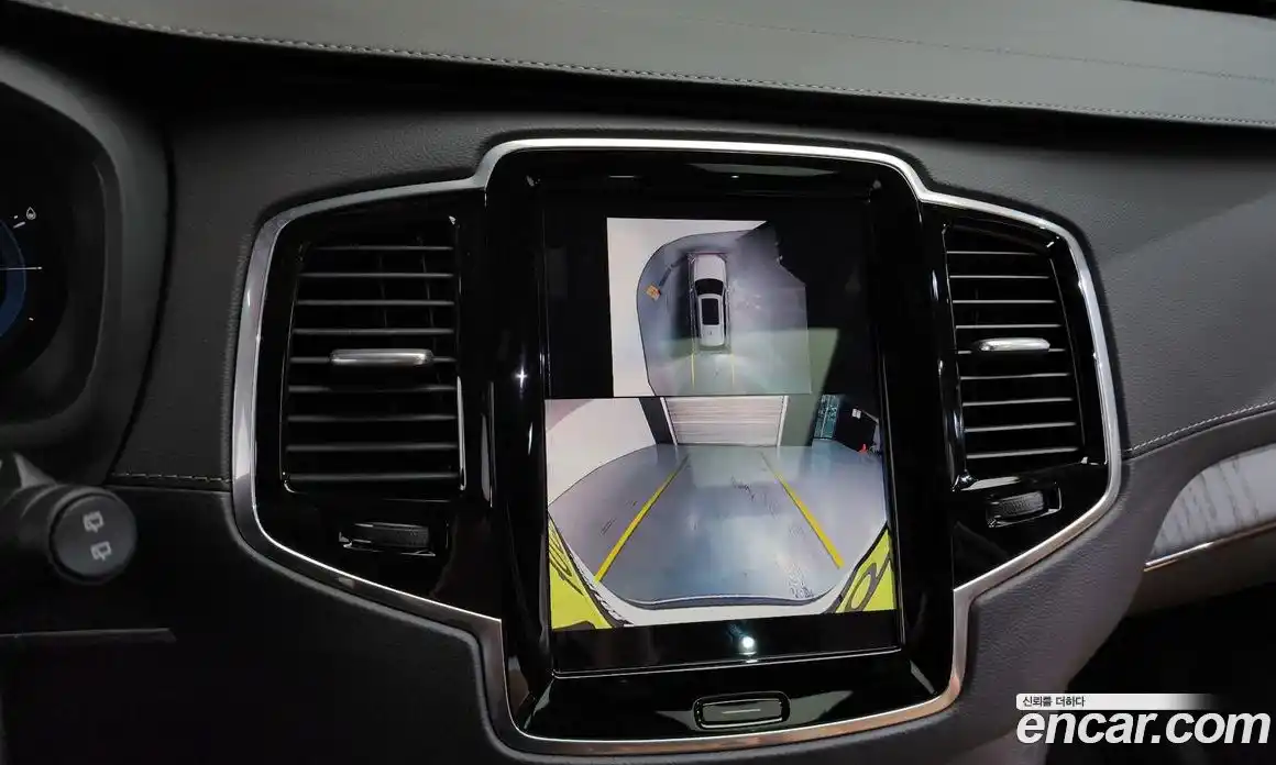 Volvo XC90 2024 2.0 Автомат в Москве № 212868, фото 11