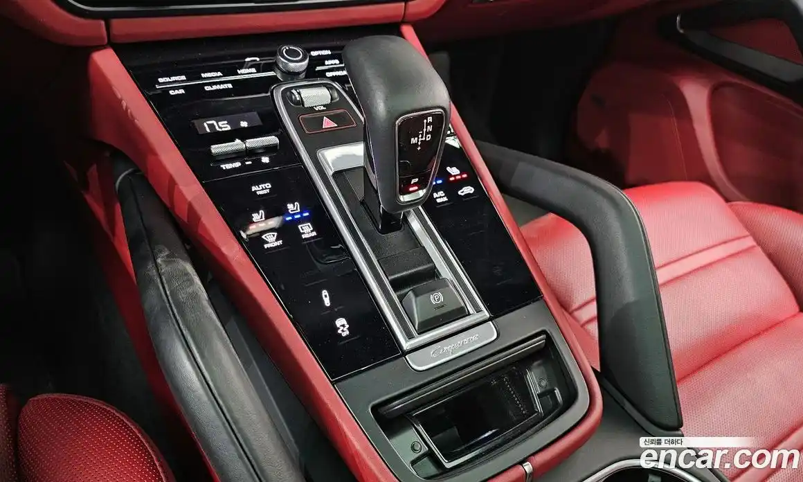 Porsche Cayenne 2022 3.0 Автомат в Москве № 213123, фото 11