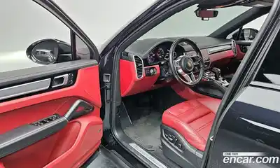 Porsche Cayenne 2022 3.0 Автомат в Москве № 213123, миниатюра 9
