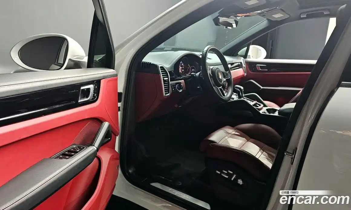 Porsche Cayenne 2019 3.0 Автомат в Москве № 213187, фото 14