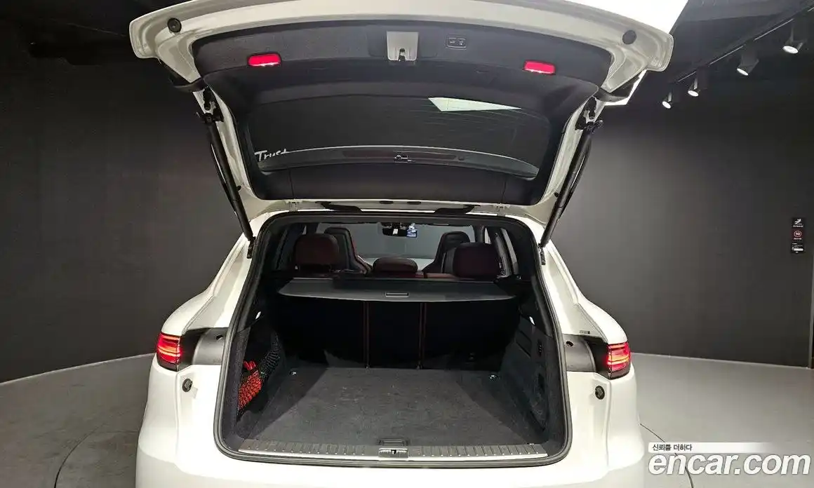 Porsche Cayenne 2019 3.0 Автомат в Москве № 213187, фото 15