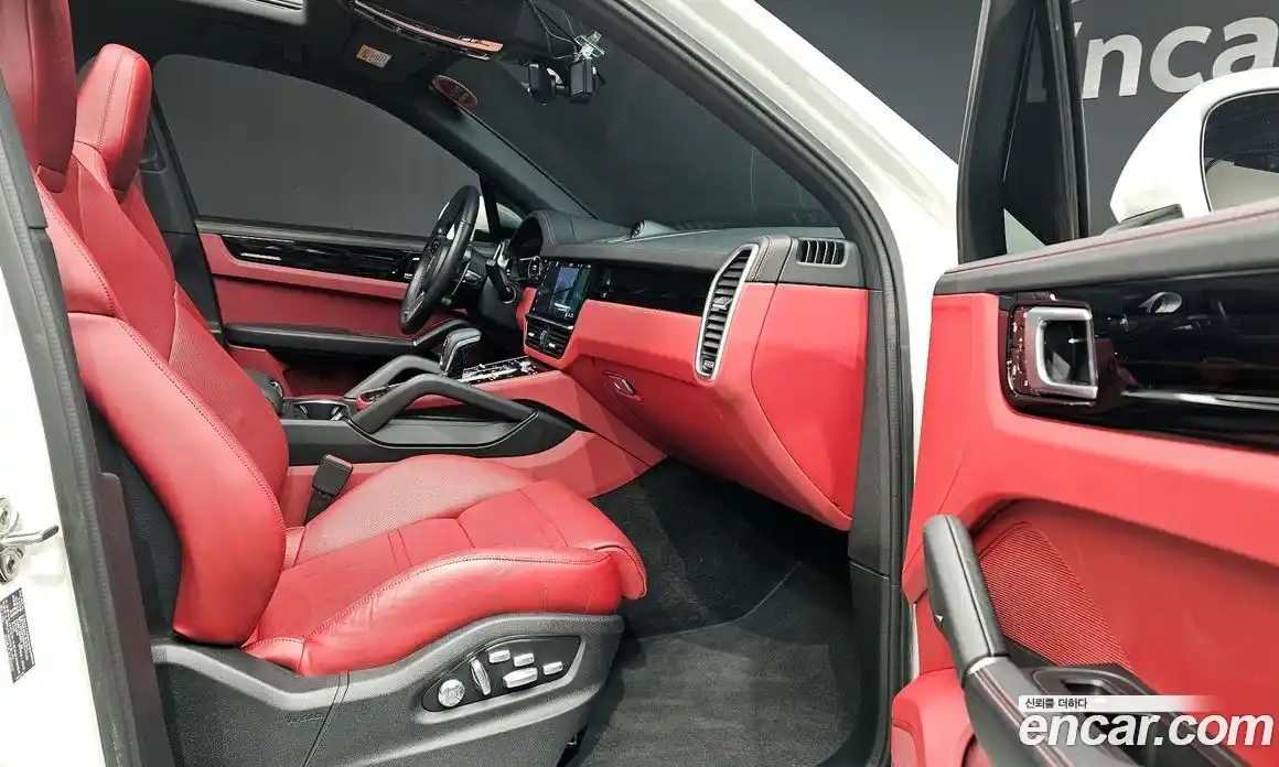 Porsche Cayenne 2019 3.0 Автомат в Москве № 213187, фото 17