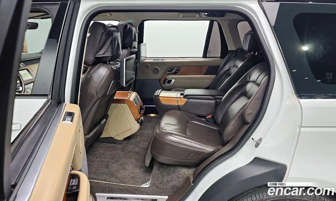 Land Rover Range-Rover 2018 4.4 Автомат в Москве № 213818, фото 7