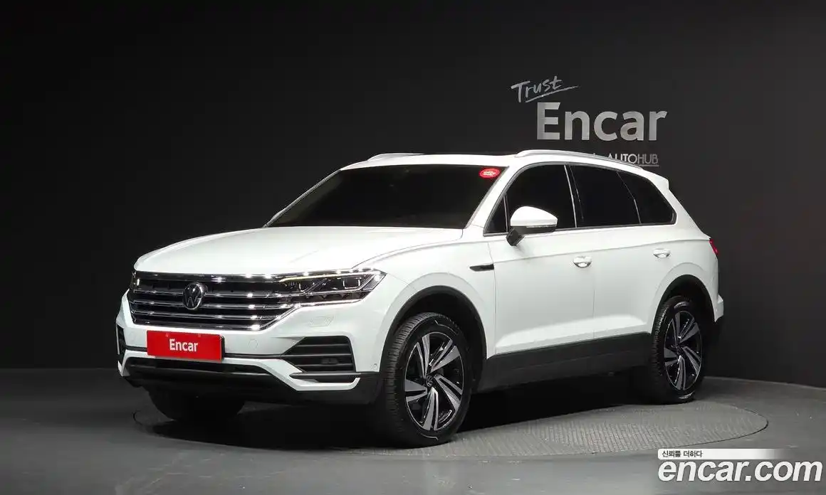 Volkswagen Touareg 2022 3.0 Автомат в Москве № 215237, фото 13