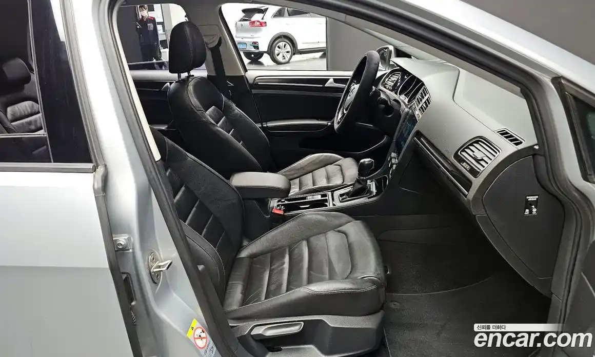 Volkswagen Golf 2014 2.0 Автомат в Москве № 215299, фото 1