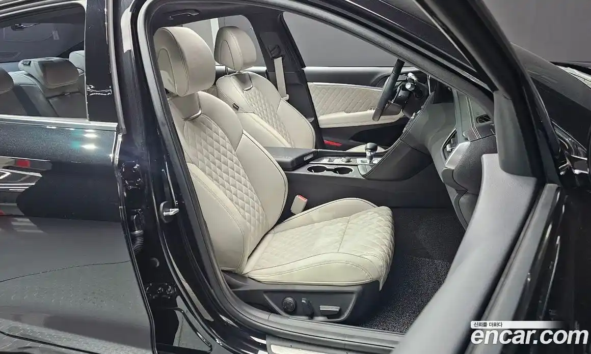 Genesis G70 2024 2.5 Автомат в Москве № 22751, фото 20