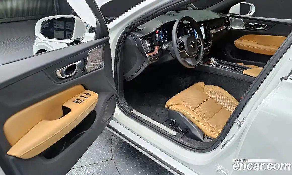 Volvo S60 2021 2.0 Автомат в Москве № 230484, фото 3