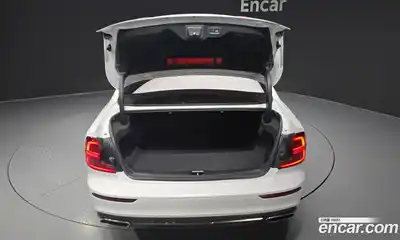 Volvo S60 2021 2.0 Автомат в Москве № 230484, миниатюра 8