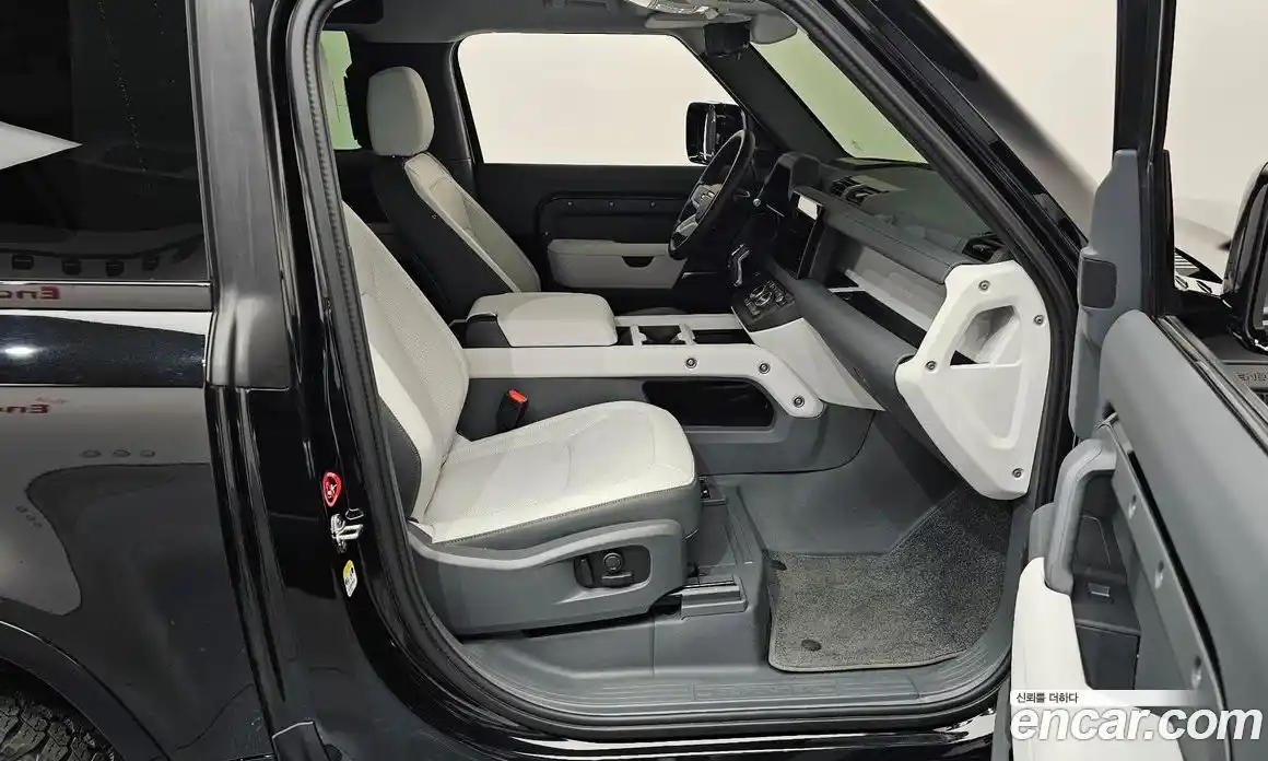 Land Rover Defender 2025 3.0 Автомат в Москве № 231123, фото 20