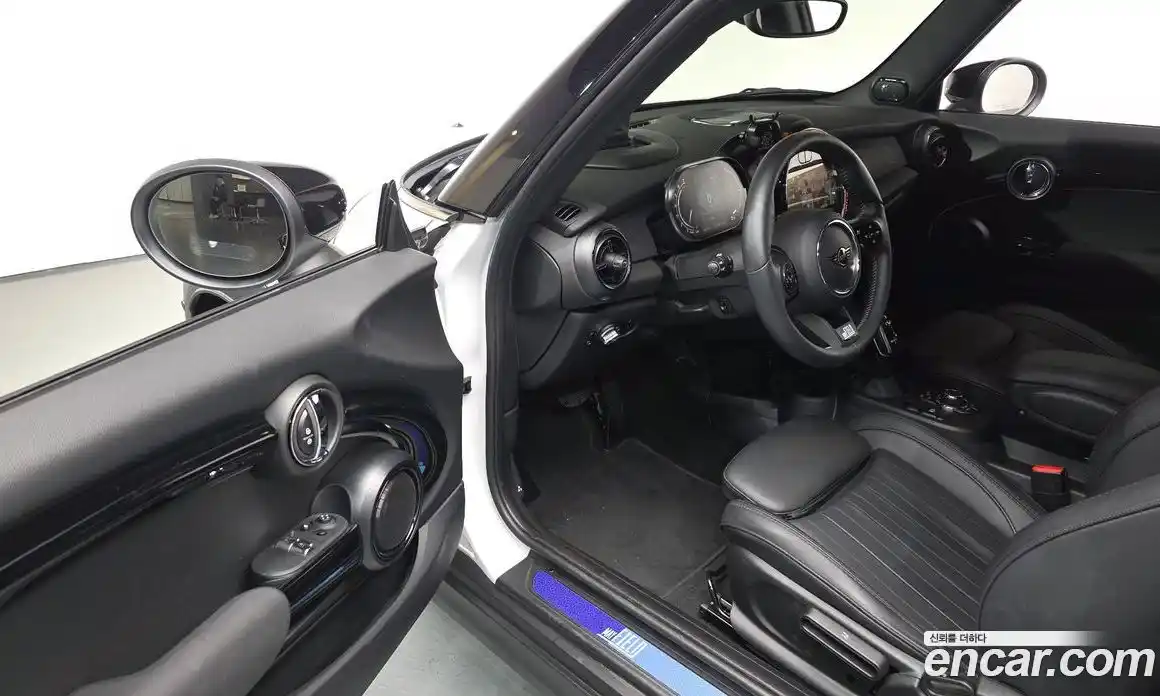 Mini Cooper 2024 2.0 Автомат в Москве № 231381, фото 12