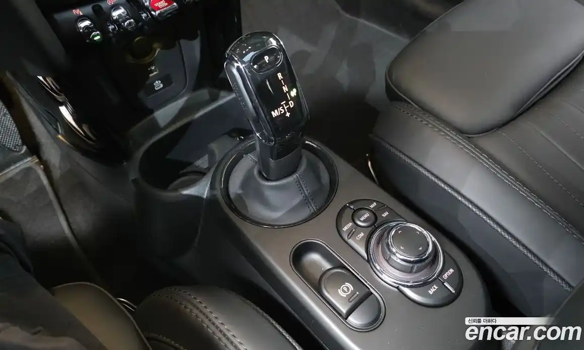 Mini Cooper 2024 2.0 Автомат в Москве № 231381, фото 13