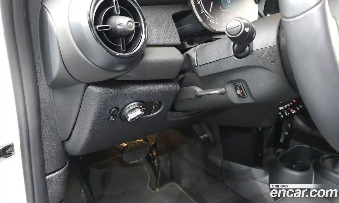 Mini Cooper 2024 2.0 Автомат в Москве № 231381, фото 14