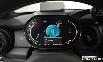 Mini Cooper 2024 2.0 Автомат в Москве № 231381, миниатюра 10