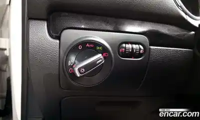 Volkswagen Golf 2010 2.0 Автомат в Москве № 232178, миниатюра 9