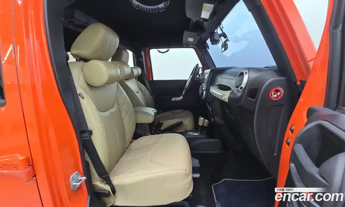 Jeep Wrangler 2015 2.8 Автомат в Москве № 232552, фото 16