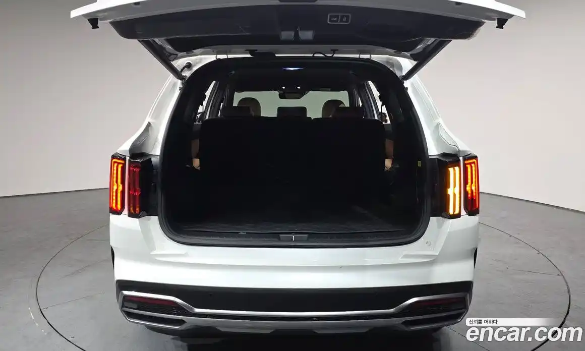 Kia Sorento 2022 1.6 Автомат в Москве № 250180, фото 14