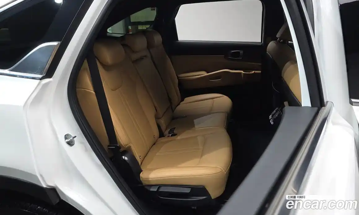 Kia Sorento 2022 1.6 Автомат в Москве № 250180, фото 5