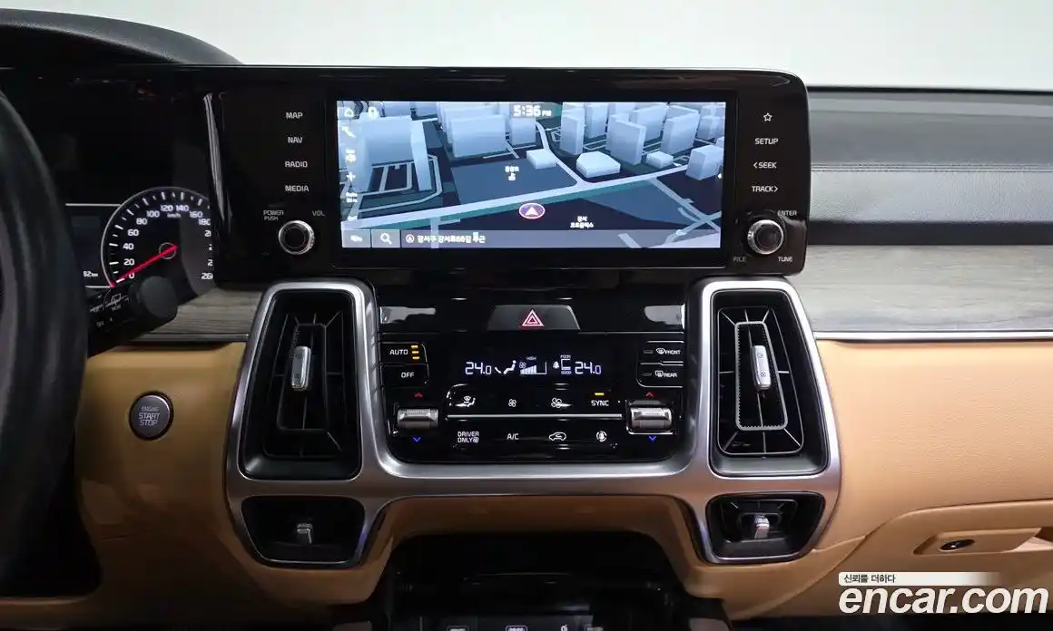 Kia Sorento 2022 1.6 Автомат в Москве № 250180, фото 8