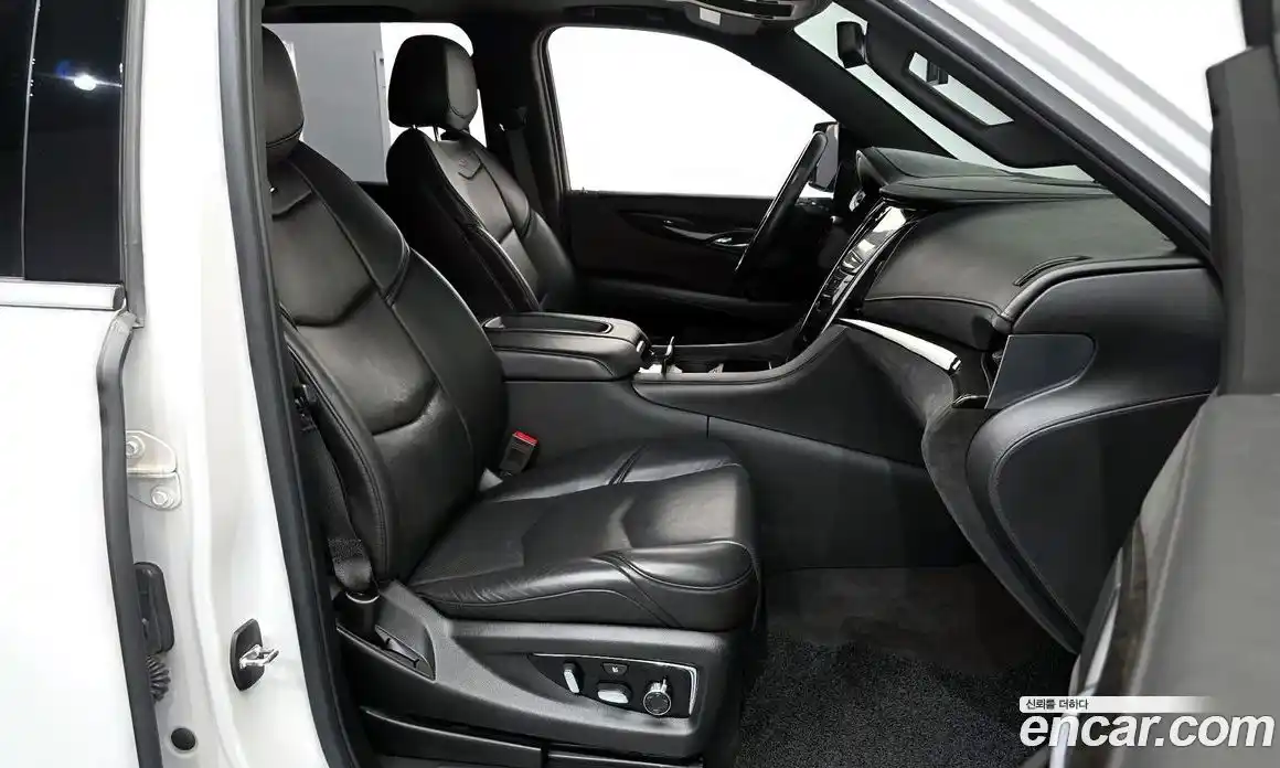 Cadillac Escalade 2020 6.2 Автомат в Москве № 256400, фото 18