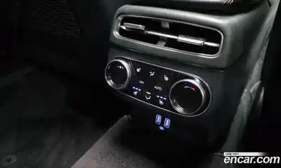 Genesis GV70 2022 2.5 Автомат в Москве № 25767, миниатюра 2