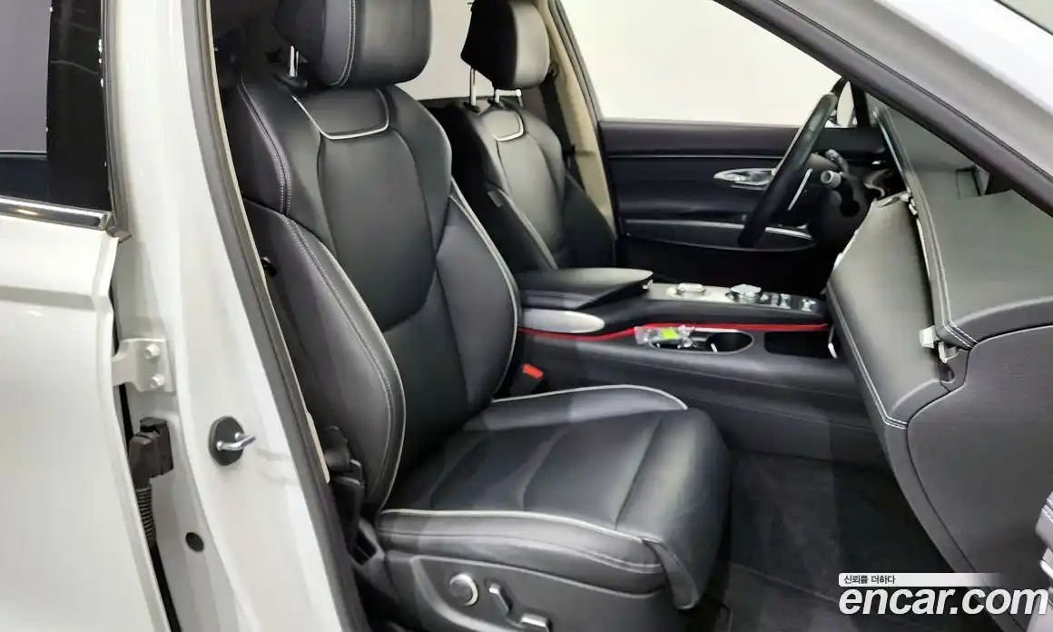 Genesis GV70 2021 2.5 Автомат в Москве № 26940, фото 18