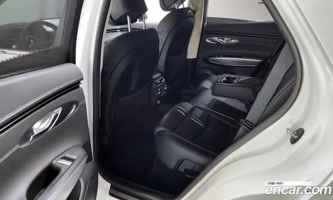 Genesis GV70 2021 2.5 Автомат в Москве № 26940, фото 9