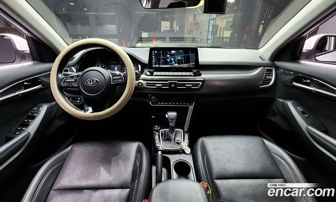 Kia Seltos 2021 1.6 Автомат в Москве № 287914, фото 13