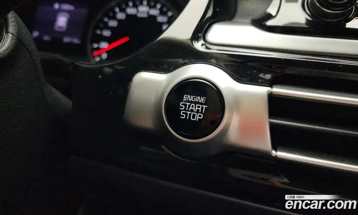 Kia Seltos 2021 1.6 Автомат в Москве № 287914, фото 17