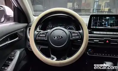 Kia Seltos 2021 1.6 Автомат в Москве № 287914, миниатюра 9