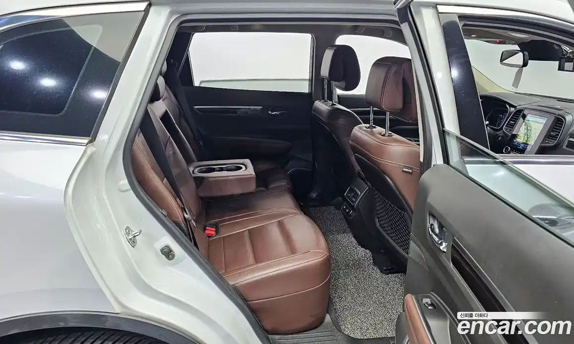 Renault QM6 2017 2.0 Автомат в Москве № 301080, фото 12