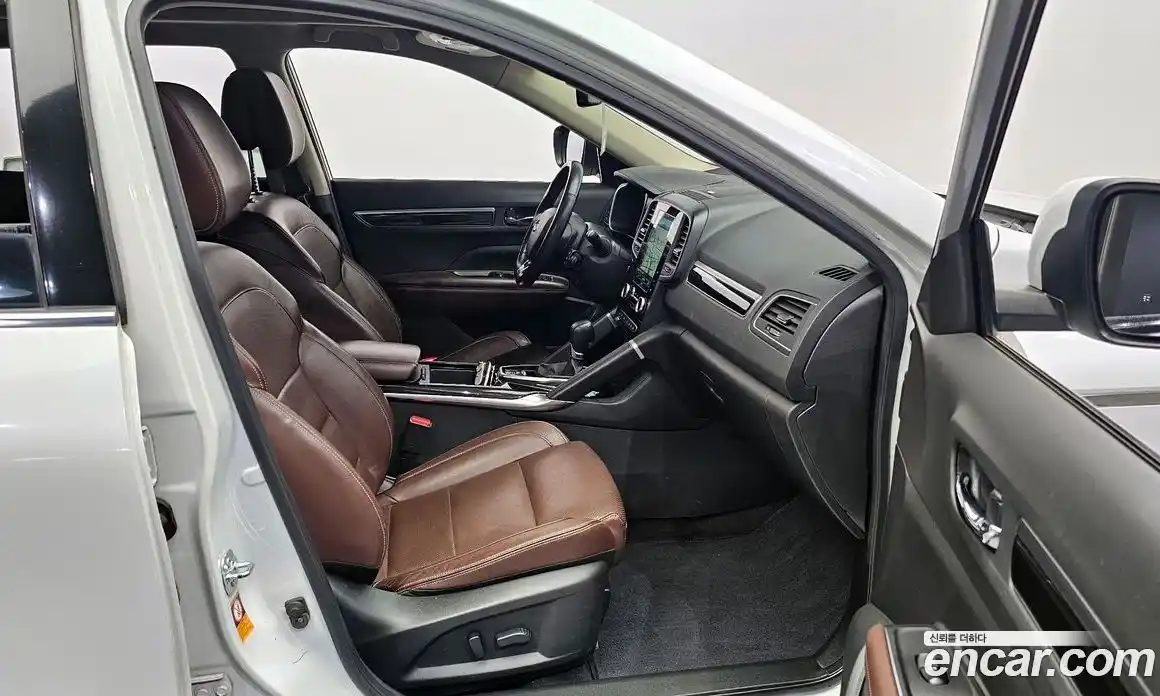 Renault QM6 2017 2.0 Автомат в Москве № 301080, фото 17