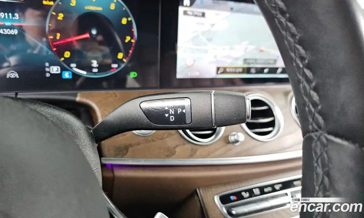 Mercedes-Benz E-Class 2023 2.0 Автомат в Москве № 308635, фото 20