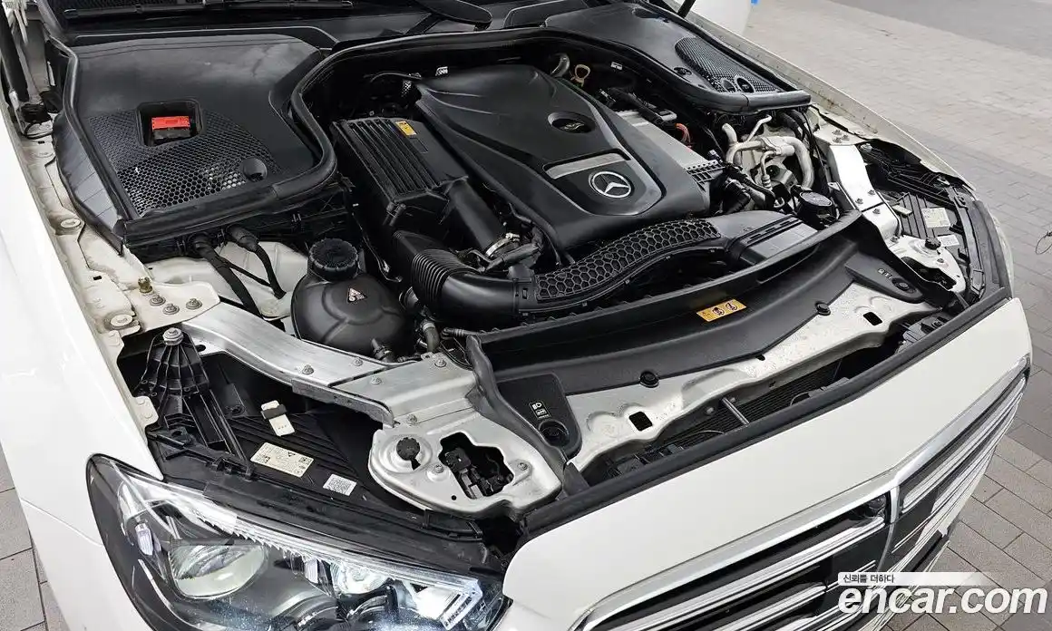 Mercedes-Benz E-Class 2023 2.0 Автомат в Москве № 308635, фото 5