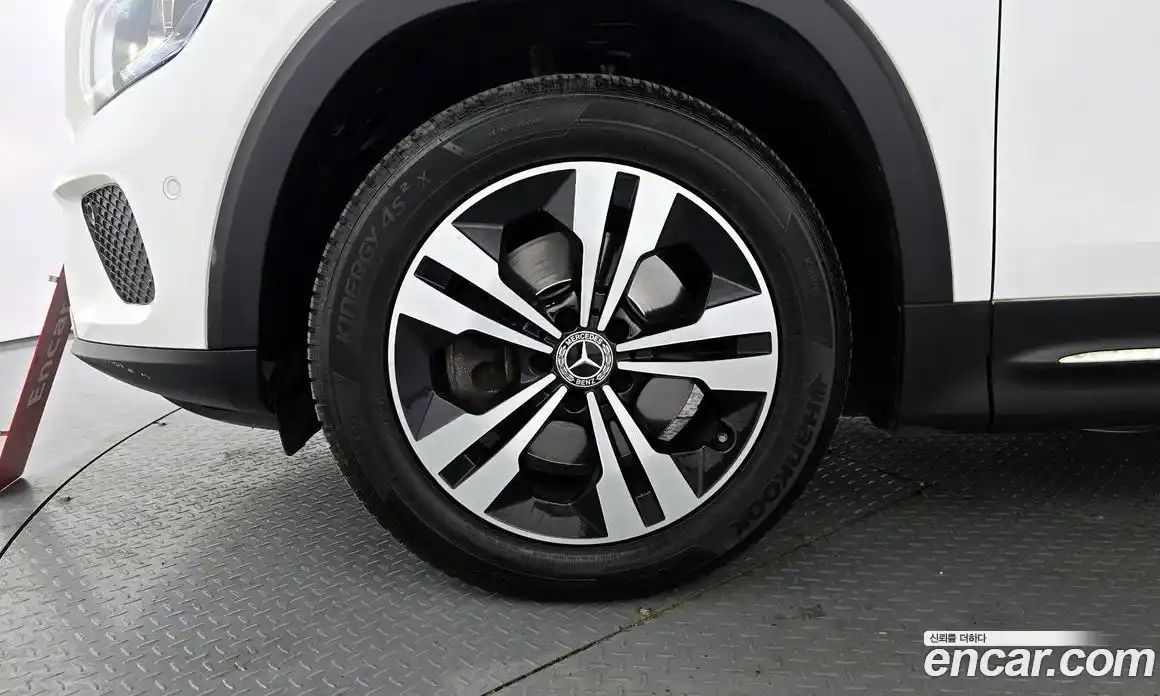 Mercedes-Benz GLB-Class 2020 2.0 Автомат в Москве № 311557, фото 5