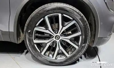 Renault QM6 2023 2.0 Автомат в Москве № 333790, миниатюра 4