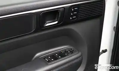 Hyundai Santa Fe 2024 2.5 Автомат в Москве № 3345, миниатюра 7