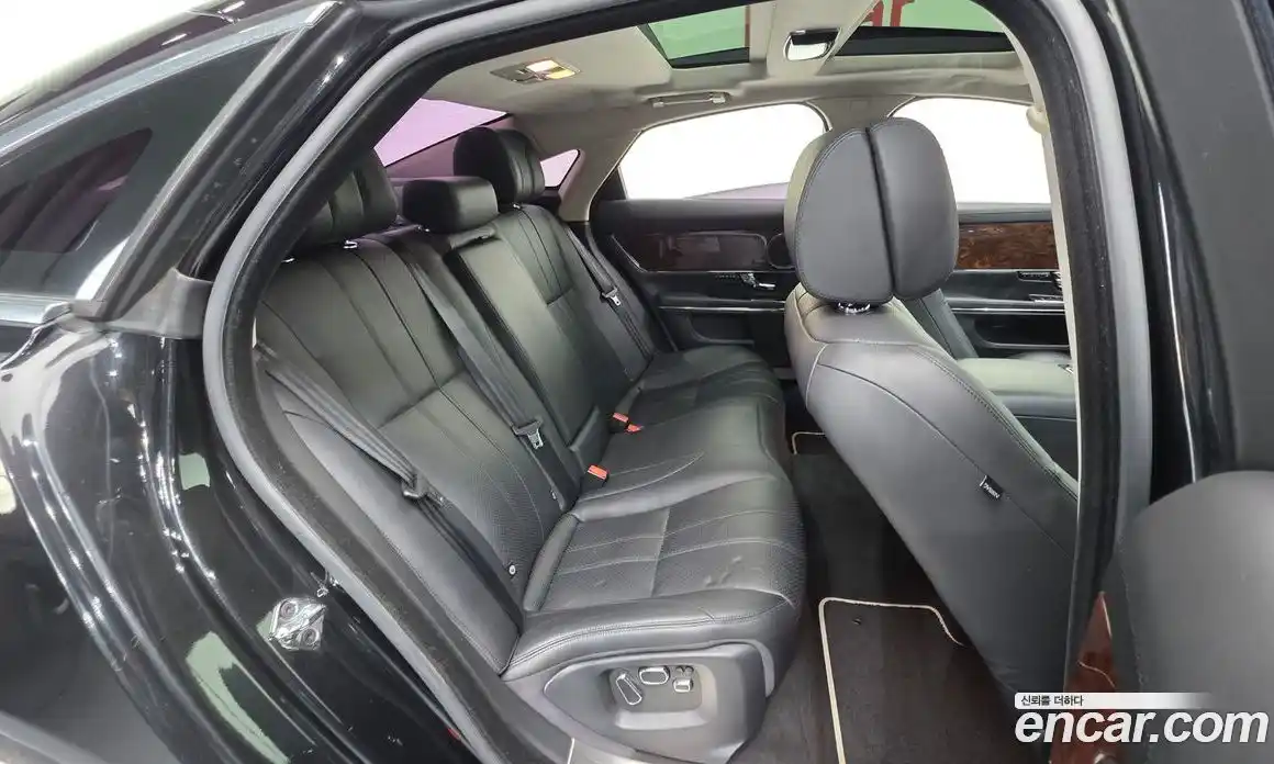 Jaguar XJ 2013 3.0 Автомат в Москве № 335837, фото 19
