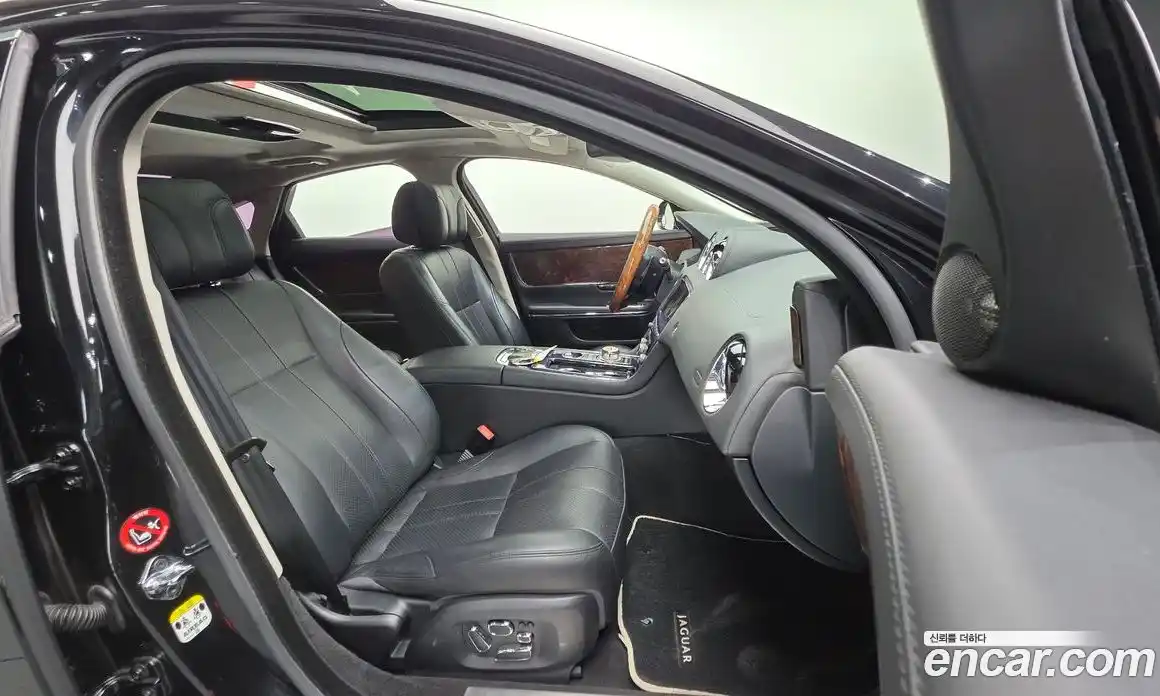 Jaguar XJ 2013 3.0 Автомат в Москве № 335837, фото 3