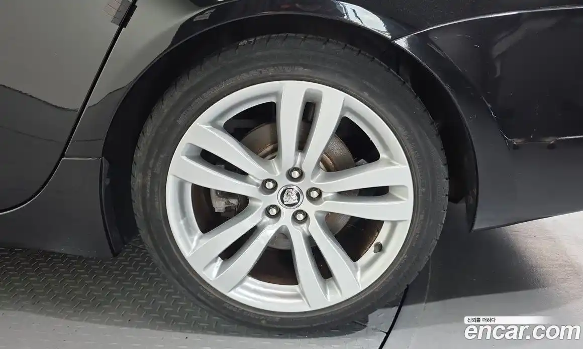 Jaguar XJ 2013 3.0 Автомат в Москве № 335837, фото 9