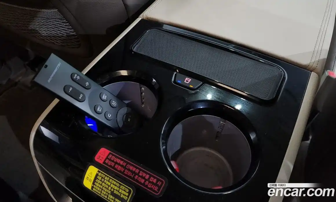 Kia Canival 2023 3.5 Автомат в Москве № 337044, фото 9