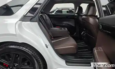 Hyundai Grandeur 2023 2.5 Автомат в Москве № 50152, миниатюра 2