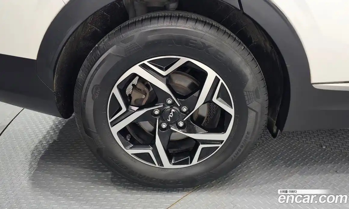 Kia Sportage 2023 2.0 Автомат в Москве № 75077, фото 13